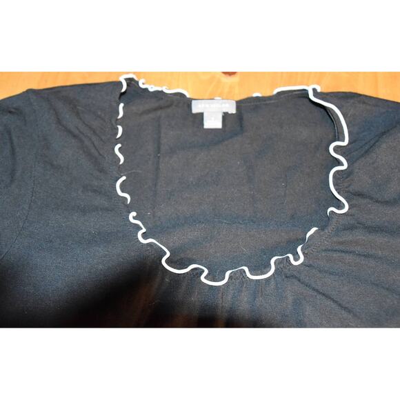 Ann Taylor, Black Cap Sleeve Tee, Women's Small, LN/EGU - Picture 3 of 4